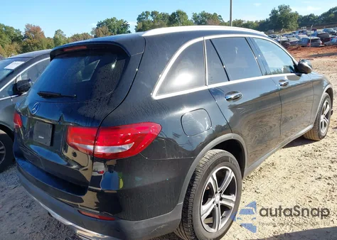 2016 Mercedes-Benz Glc 300 z USA, uszkodzony, nr VIN WDC0G4JB0GF023864